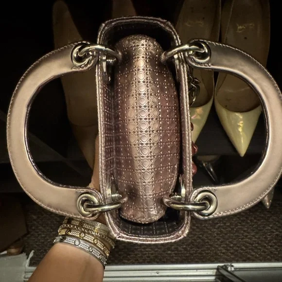 XXX SOLD XXX
LIMITEDEDITION 
LadyDiorMicro CannageMetallicPink - Picture 8 of 14